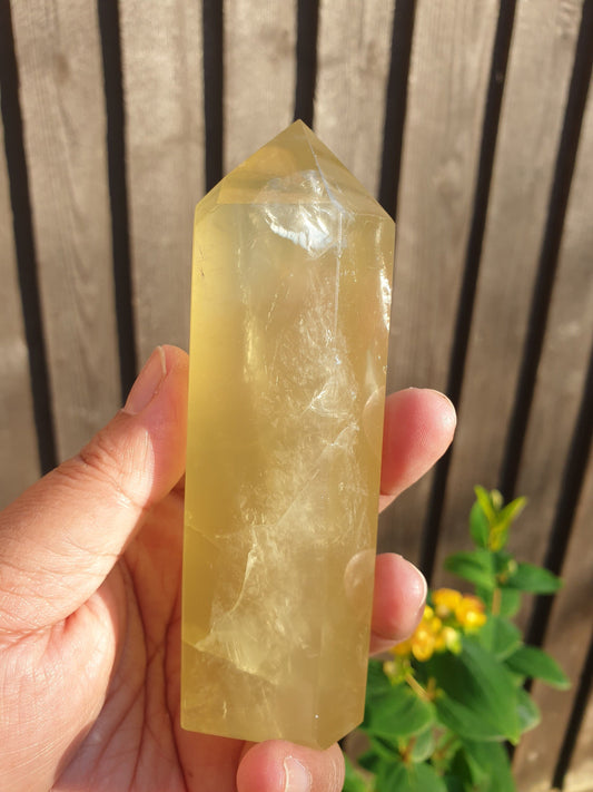 Gorgeous Lemon Quartz Tower