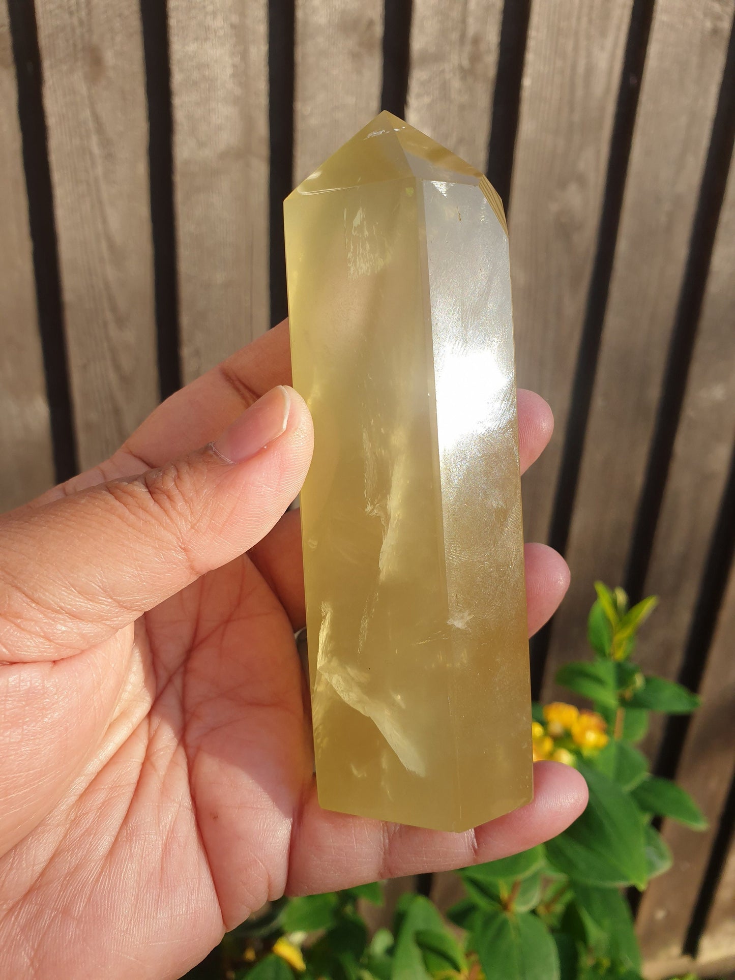 Gorgeous Lemon Quartz Tower